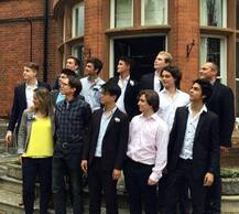 ছেলের ‘গ্র্যাজুয়েশন ডে’-তে মেয়ে সুহানাকে নিয়ে হাজির কিং খান