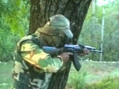 Encounter Breaks Out Between Militants And Forces In Anantnag জম্মু ও কাশ্মীরের অনন্তনাগে সেনা-জঙ্গি সংঘর্ষ