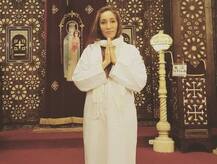 গ্ল্যামার দুনিয়ায় ছেড়ে এই মডেল এখন সন্ন্যাসিনী, দেখুন চিনতে পারেন কিনা