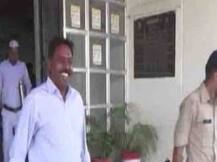 ফেসবুকে নেহরুর প্রশংসা, আমলাকে সরিয়ে দিল মধ্যপ্রদেশ সরকার