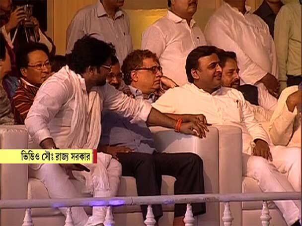 বাবুল সুপ্রিয়-অখিলেশ যাদব