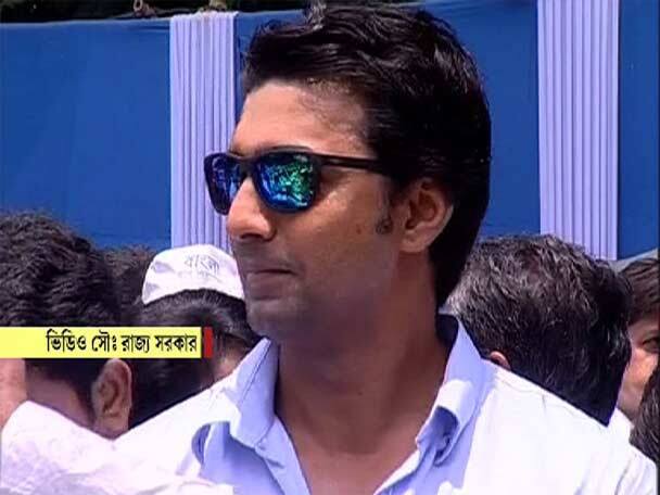 টলি তারকা দেব