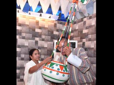সৌজন্যে মমতা বন্দ্যোপাধ্যায়ের ফেসবুক অ্যাকাউন্ট