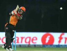 ওয়ার্নারকে কুর্ণিশ জানানো ছাড়া উপায় নেই, বলছেন মুগ্ধ ফিঞ্চ