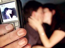 Pak Man Held In Uae For Filming Honeymooning Indian Couple দুবাইয়ে ভারতীয় নবদম্পতির ঘনিষ্ঠ মুহূর্ত ক্যামেরাবন্দি করে ব্ল্যাকমেল! গ্রেফতার পাকিস্তানি চালক