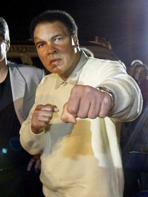 ‘বাড়িতে আমি খুব ভাল মানুষ। কিন্তু আমি সেটা বাইরের কাউকে জানাতে চাই না। কারণ, বিনয়ী ব্যক্তিরা জীবনে বেশিদূর যেতে পারে না।’ ছবি সৌজন্যে এএফপি