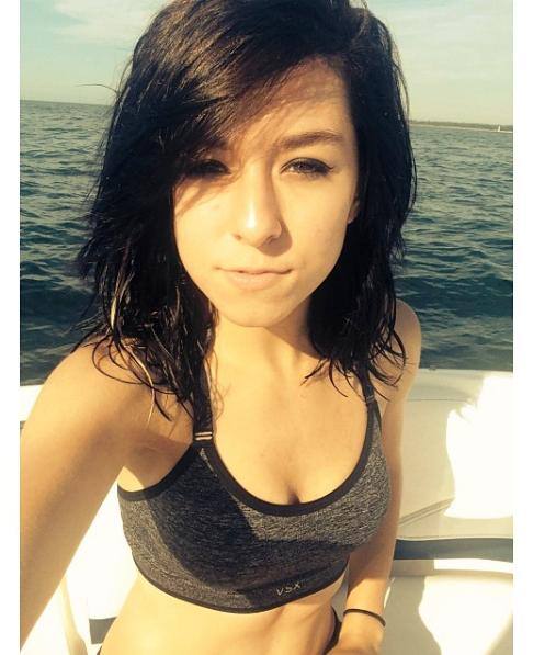 ঘটনার তদন্ত চলছে। আমেরিকার নিউ জার্সির মেয়ে ক্রিশ্চিনা গ্রিমি ২০১৪-র ‘দ্য ভয়েস’ প্রতিযোগিতায় ষষ্ঠ হয়েছিলেন। (ছবি: ইনস্টাগ্রাম)