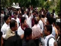 বিশ্বভারতীতে দলের নেতার হাতেই হেনস্থার শিকার তৃণমূল সাংসদ অনুপম হাজরা