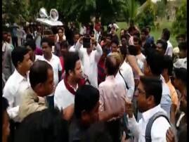 Tmc Mp Heckled At The Hand Of Party Leader At Vishwabharati বিশ্বভারতীতে দলের নেতার হাতেই হেনস্থার শিকার তৃণমূল সাংসদ অনুপম হাজরা