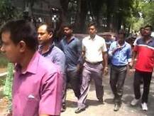 সল্টলেকে বৃদ্ধাকে ঠকিয়ে ৫ লক্ষ টাকা গায়েব, পাকড়াও তিন বিমাকর্মী