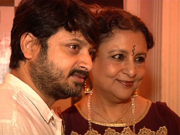 দুই পরিচালক শিবপ্রসাদ মুখোপাধ্যায় ও নন্দিতা