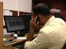 কোম্পানির তথ্য চুরি করে মার্কিন নাগরিকদের ডলার হাতিয়ে গ্রেফতার প্রতারক