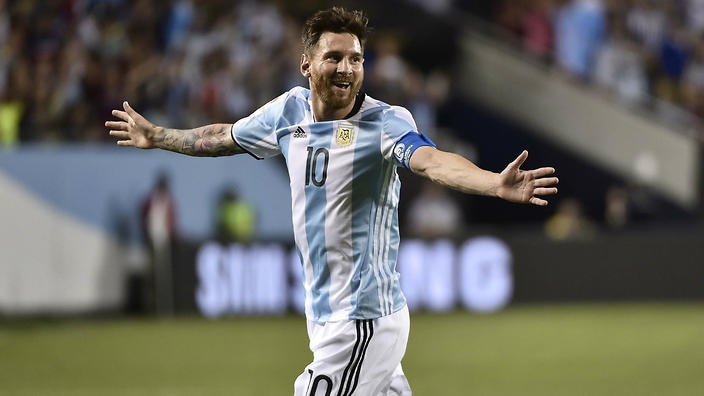 Messi Lifts Argentina Into World Cup With Uruguay Colombia মেসির হ্যাটট্রিক, মরণ-বাঁচন ম্যাচে ইকুয়েডরকে হারিয়ে বিশ্বকাপের মূলপর্বে পৌঁছল আর্জেন্টিনা