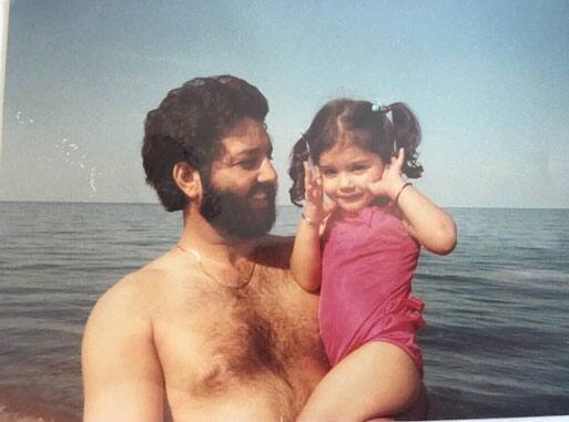 এই ছবি পোস্ট করে বাবাকে শুভেচ্ছা জানিয়েছিলেন সানি