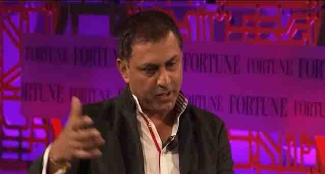 জয়েনিং বোনাস ধরলে নিকেশ বছরে ৮৫০ কোটি চাকা বেতন পেতেন। সফটব্যাঙ্ক ভারতের বিভিন্ন কোম্পানিতে প্রচুর অর্থ লগ্নি করেছে। স্ন্যাপডিলে তাদের লগ্নির পরিমাণ ৬২.৭ কোটি ডলার। ওলা ক্যাবসে লগ্নি ২১ কোটি ডলার। হাউজিংডটকম, ওয়ো রুমস এবং গ্রোফার্সেও লগ্নি করেছে সফট ব্যাঙ্ক।