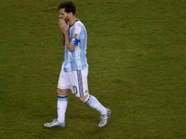 Messi Quits International Soccer কোপা ফাইনালে চিলির কাছে হারের জের, আন্তর্জাতিক ফুটবল থেকে অবসর ঘোষণা মেসির