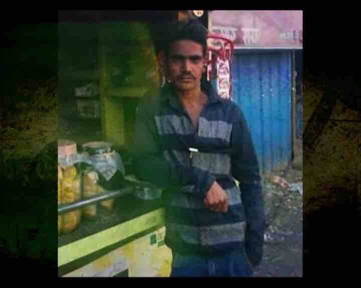 পরিবারের আরও অভিযোগ, হিতেশের গার্লফ্রেন্ড ছয় মাস আগে তাকে মিথ্যে ধর্ষণের মামলায় ফাঁসিয়ে দেয়।