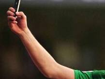 বিমানে জোর করে বিমানসেবিকার সঙ্গে সেলফি তুলে গ্রেফতার যাত্রী