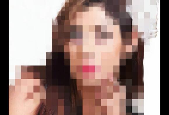 পুলিশ জানিয়েছে, ওই মহিলা উঠতি অভিনেত্রীদের সিনেমায় অভিনয়ের সুযোগ দেওয়ার প্রলোভন দিয়ে ফাঁদে ফেলতেন। তারপর তাদের ছবি সোশ্যাল নেটওয়ার্কিং সাইটের মাধ্যমে খদ্দেরদের কাছে পৌঁছে দিতেন। (প্রতীকী চিত্র)