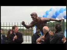 আর্জেন্টিনায় বসল মেসির ব্রোঞ্জ-মূর্তি