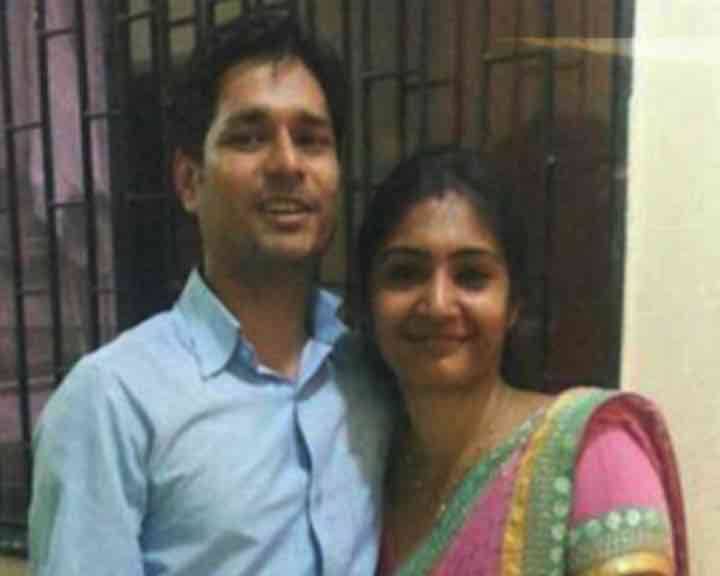 তিনি লতাকে বোঝানোর অনেক চেষ্টা করেন। লাভ হয়নি কিছু। লতা রোজ ঝগড়া করতেন তাঁর সঙ্গে
