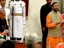 শপথ নিলেন নরেন্দ্র মোদী মন্ত্রিসভার নতুন ১৯ মুখ, বাদ পড়লেন ৫জন