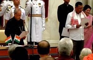 শপথ নিচ্ছেন রাজন গোহাঁই