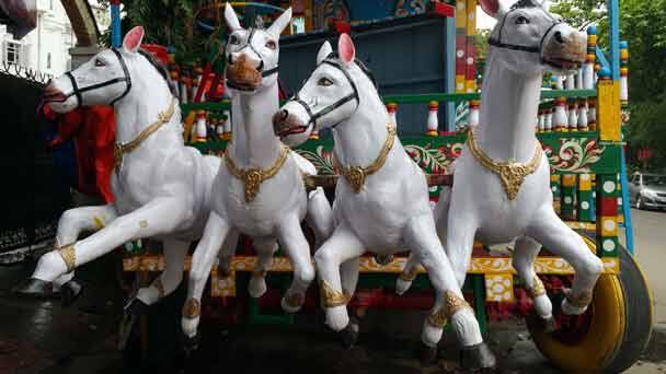  এবছর ইসকনের রথযাত্রা ৫০ বছরে পদার্পন করল।