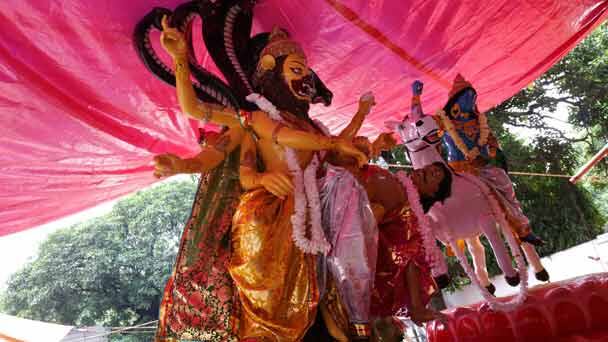 আইআইটি খড়্গপুরের পড়ুয়ারা মানসিক চাপ ও ধকল কমানোর বিভিন্ন টোটকা। 