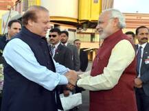 শরিফকে ফোনে ঈদ শুভেচ্ছা মোদীর, সীমান্তে মিষ্টি-বিনিময় দুই বাহিনীর