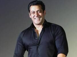 Salman Ignores Summons Gain This Time Ncws ফের সমন এড়ালেন, সলমনের বিরুদ্ধে ব্যবস্থা নেওয়ার ইঙ্গিত জাতীয় মহিলা কমিশনের