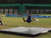 দেখুন, অনুশীলনে কীরকম দুরন্ত ক্যাচ নিচ্ছেন কোহলি, ধবন