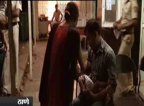 পুলিশ তাকে আটক করে জেরা করলে, সে তার অপরাধ স্বীকার করেছে বলে জানা গিয়েছে।