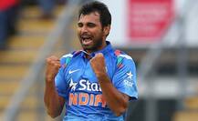 দেখুন: শাড়িতে ছোট্ট মেয়ের নজরকাড়া ছবি পোস্ট শামির, লিখলেন, 'খুব সুন্দর লাগছে বেটা'