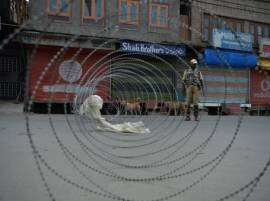 One More Death India Accuses Pak Of Fanning Discontent In Kashmir কাশ্মীরে আরও এক তরুণের মৃত্যু, পাকিস্তানের বিরুদ্ধে অশান্তিতে মদত দেওয়ার অভিযোগ ভারতের