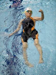 বয়স ১০২ ছুঁইছুঁই, সাঁতারে আরও রেকর্ড গড়তে চান এই জাপানি মহিলা