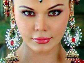 Rakhi Sawant Has A Message For Nawaz Sharif Over Qandeel Balochs Murder মোদীকে দেখে শিখুন! মডেল হত্যা নিয়ে শরিফকে ‘খোঁচা’ রাখি সাবন্তের