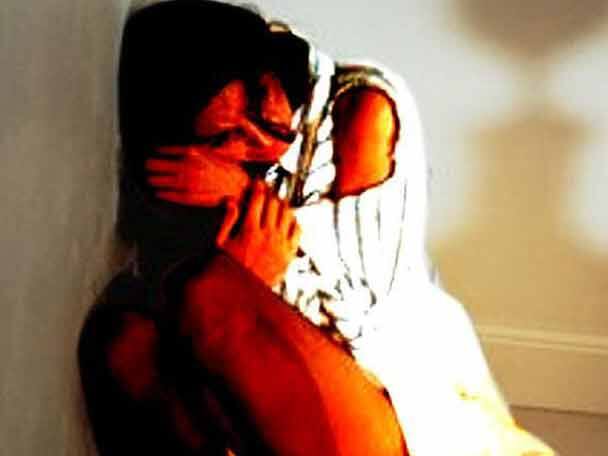 মদ্যপ অবস্থায় একা কখনওই ক্যাব সার্ভিস নেবেন না। কারণ অচেতন হয়ে পড়লে তার সুযোগ নিতেই পারে অপরিচিত চালক।