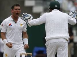 Lords Hero Yasir Shah Scales Number One Spot In Icc Test Rankings লর্ডসে ধরাশায়ী ইংল্যান্ড, ১০ উইকেট নিয়ে টেস্টে এক নম্বর বোলার পাকিস্তানের ইয়াসির শাহ