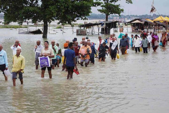 সংসদ থেকে গ্রামের রাস্তা- বর্ষার প্রথমেই এই অবস্থা। সুপার পাওয়ার হওয়ার স্বপ্ন দেখা ভারতের রাস্তাঘাট ও সেতুই প্রমাণ করে, প্রশাসনের আন্তরিকতা কতটা লোকদেখানো।
