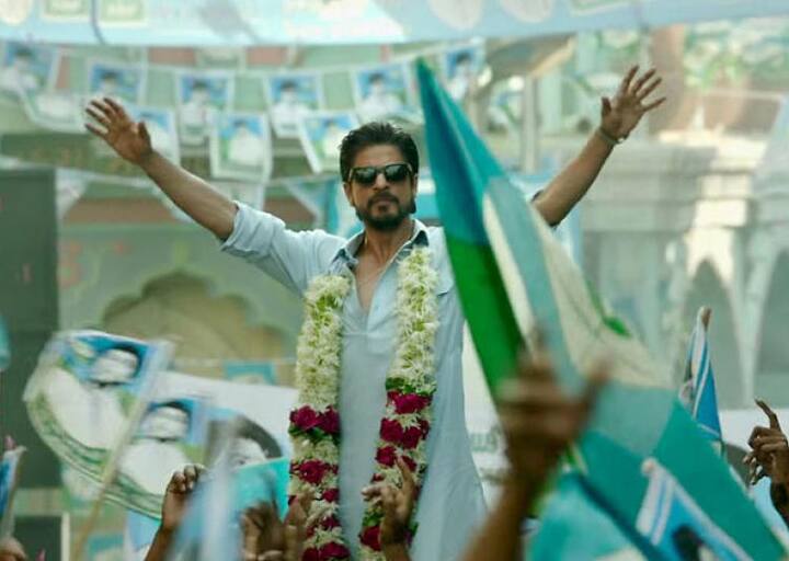 সূত্রের খবর, সিনেমার প্রথম থেকে সানির আইটেম ড্যান্স ছিল না। পরে তা সিনেমায় যুক্ত করার সিদ্ধান্ত নেওয়া হয়। সিনেমার নির্মাতা ফারহান আখতার, রীতেশ সীধওয়ানি থেকে শুরু করে নির্দেশক রাহুল ঢোলাকিয়া এ ধরনের একটি আইটেম ড্যান্স রাখার প্রয়োজনীয়তার কথা অনুভব করেন। সিনেমায় ৮০-র দশকের একটি গানে শাহরুখের সঙ্গে আইটেম ড্যান্স করতে দেখা যাবে সানিকে।