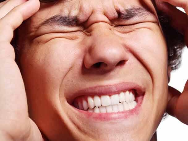 বেশি জলপানের জন্যে রক্তে সোডিয়াম কমে গেলে মাথা ভার ভার লাগে