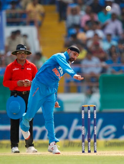 দলের একমাত্র স্পিনার হরভজন সিংহ