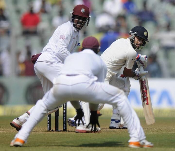 ভারতীয় অধিনায়ক হিসেবে রাহুল দ্রাবিড় এবং কপিল দেব এর আগে ক্যারিবিয়ান দ্বীপপুঞ্জে টেস্টে শতরান করেছিলেন। এদেশে তৃতীয় ভারতীয় অধিনায়ক হিসেবে শতরানকারী হলেন কোহলি।