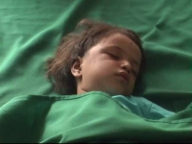 শিশুকন্যাটি হাসপাতালে ভর্তি রয়েছে। তার শারীরিক অবস্থা স্থিতিশীল বলে জানা গেছে।(ফটো ও খবর-সৌজন্যে পঙ্কজ গুপ্তা, এবিপি আনন্দ)