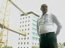 রোজগার করে নিজের পায়ে দাঁড়াও, ছেলেকে ঘরছাড়া করলেন কোটিপতি হিরে ব্যবসায়ী বাবা