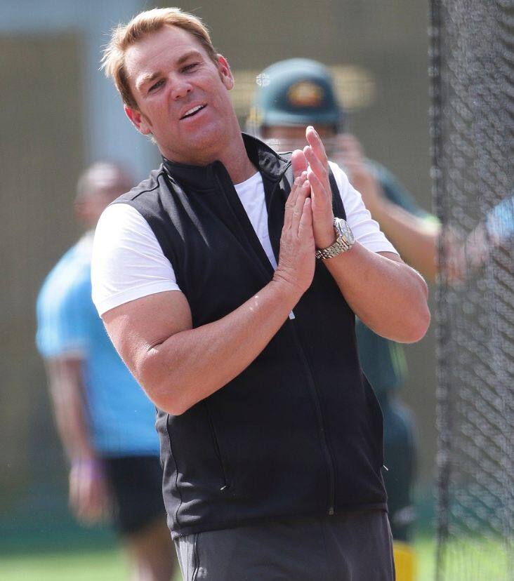 Shane Warne's Baggy Green gets bid of over $500 thousand so far মানবিক ওয়ার্ন, ব্যাগি গ্রিন টুপি নিলামে তুললেন, দর পেলেন ৩ কোটি ৬০ লক্ষ টাকা, পুরো অর্থই তুলে দেবেন অস্ট্রেলিয়ার দাবানল মোকাবিলার তহবিলে