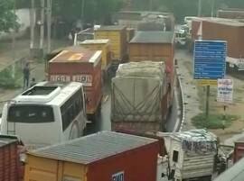 Gurugram Traffic Jams Waterlogging Bring City To A Standstill Schools Shut রাস্তা জলে ডুবে তীব্র যানজট, স্তব্ধ গুড়গাঁও, স্কুলে ছুটি ঘোষণা