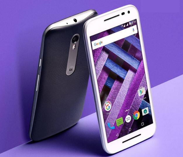 মোটো জি (থার্ড জেনারেশন) ১৬ জিবি-র দাম ৯,৯৯৯ টাকা। কিন্তু ভারতে মোটো জি৪ প্লাস আসার পর ওই ফোনের দাম কমানো হয়েছে।