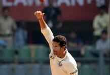 শিশু দিবসে স্কুলছাত্রদের সঙ্গে ক্রিকেট খেললেন সচিন